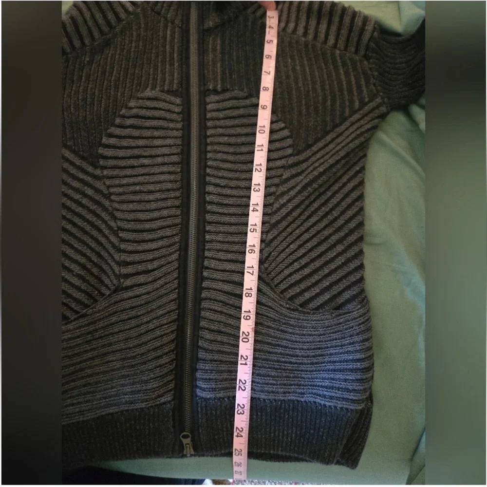 Lululemon athletica Black & Grey Ribbed Women's Hooded Full-Zip Sweater - Picture 12 of 15